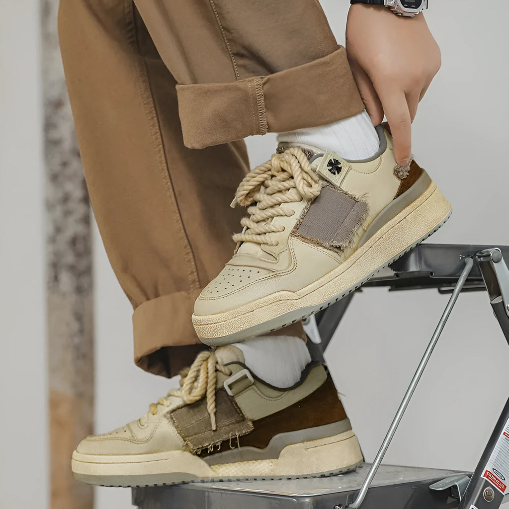 Beige vintage style skateboard sneakers with round toe and rubber sole