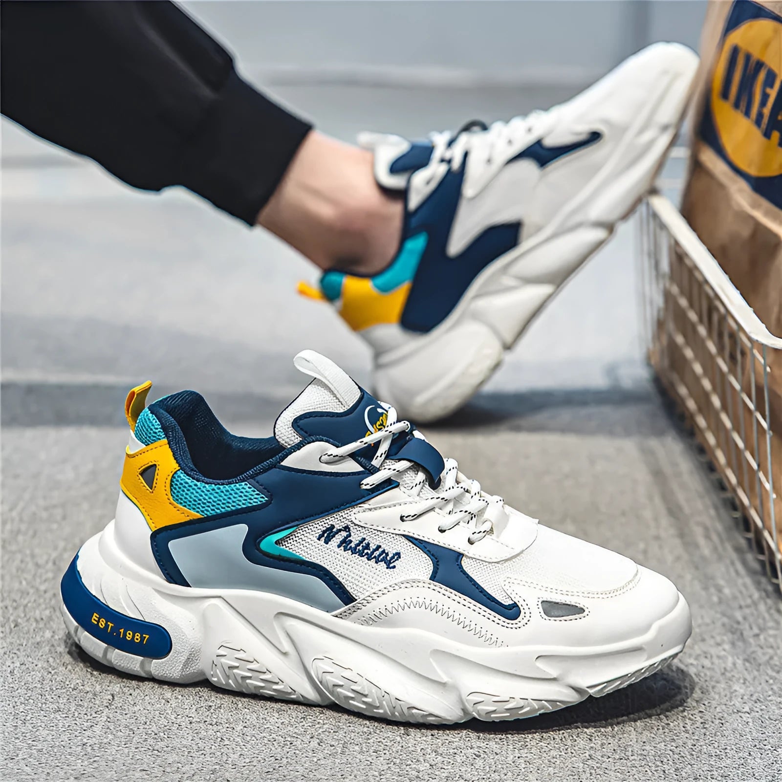 Men's casual sneakers with height-increasing insole, soft sole, round toe, PU upper, available in beige red