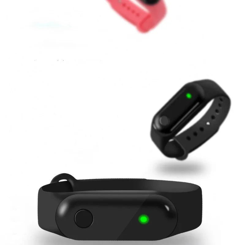 Wireless anti-static bracelet in black with TPU strap and battery compartment