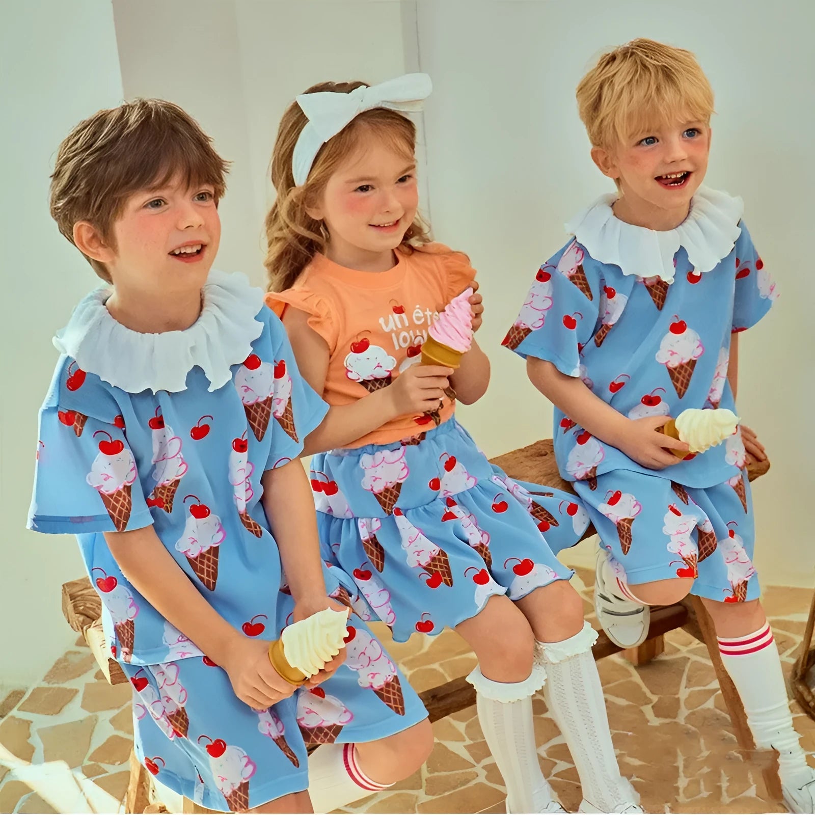 Children's ice cream pleated T-shirt shorts Korean set in BE Blue Suit on child model front view