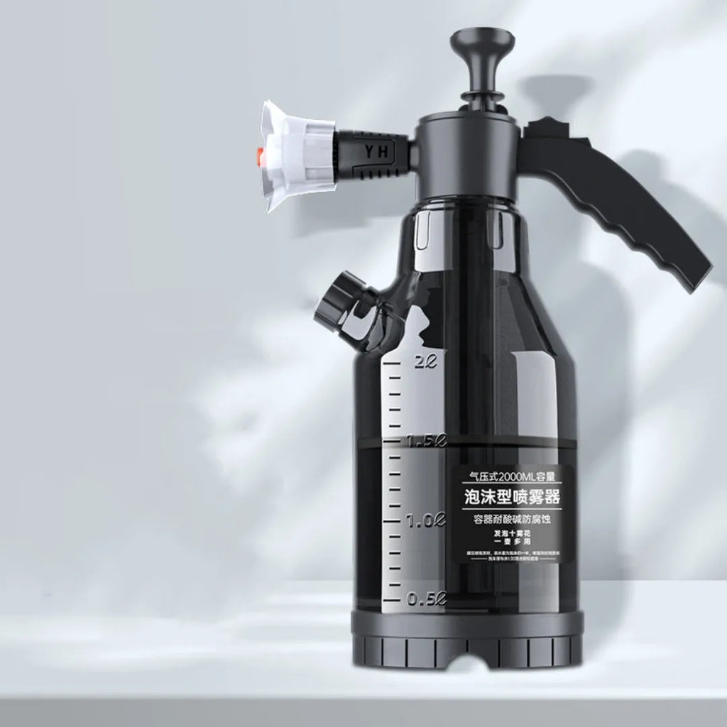 Hand-held car wash foam sprayer with 2-litre capacity and high-pressure water cannon