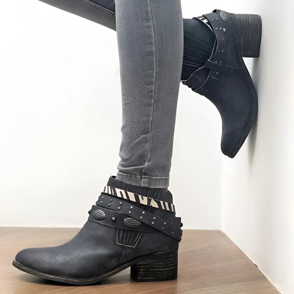 Women's vintage high heel shoes with tassel detail, round toe, back-tie fastening, thick block heel, black or brown
