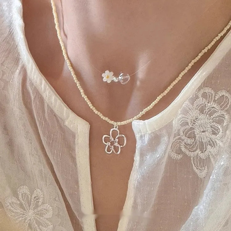 Women's hollow flower necklace with colourful beads on copper chain, Korean style with U-shaped pendant