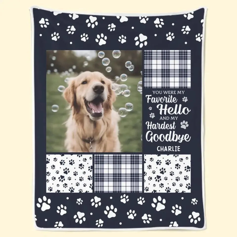 White super soft flannel pet dog blanket laid flat, showing its texture, with size options for 80x100cm, 130x150cm, and 150x200cm.