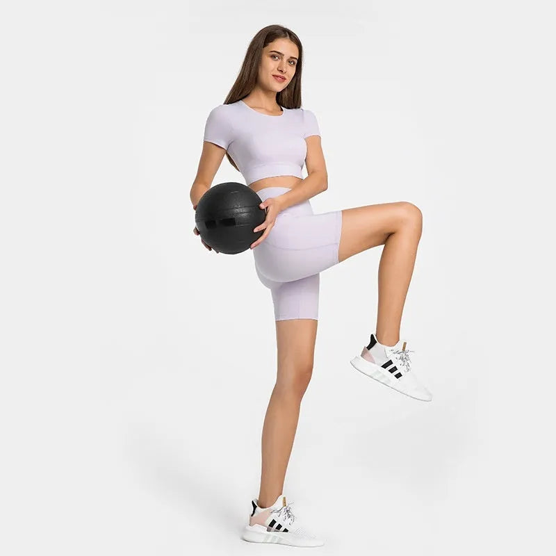 Women's super stretch sports shorts in fifth pants length with cotton blend fabric