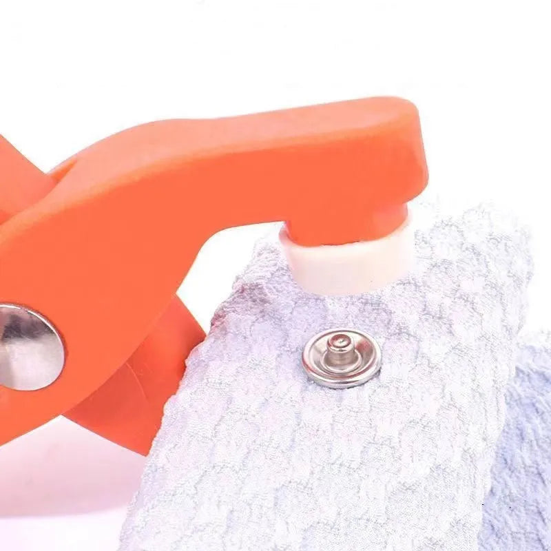 Stainless steel five-claw no-sew buttons and application pliers for children's clothing.