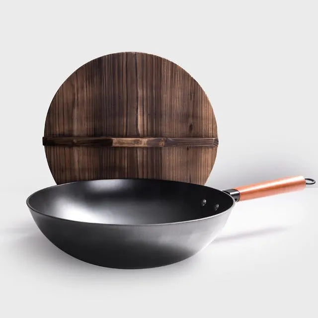 Traditional black iron wok with wooden handle, 32cm diameter, no chemical coating