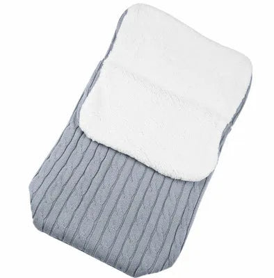 Envelope baby stroller sleeping bag in a plain colour with thick filling for winter.