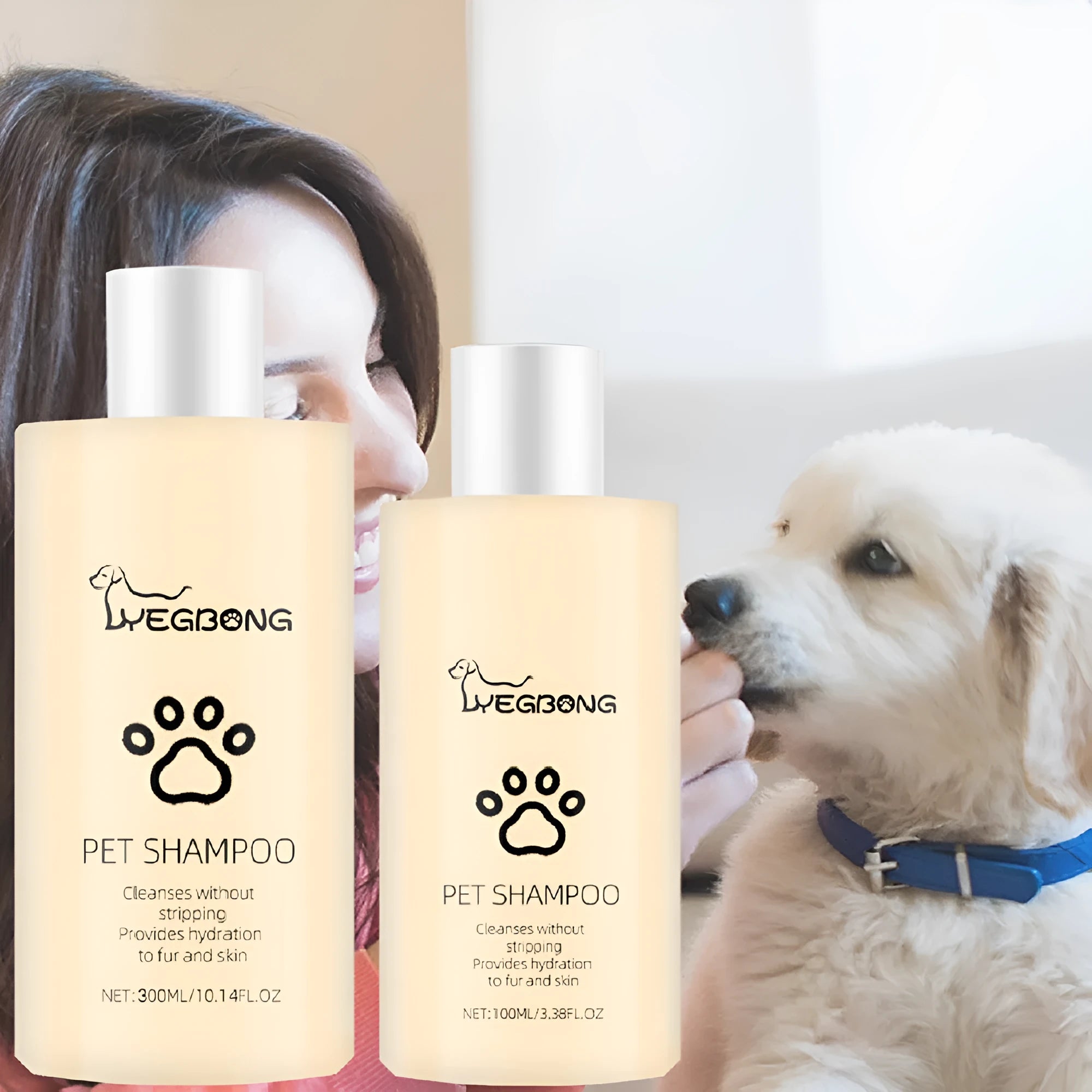 Pet shampoo bottle for dogs and cats with mild formula for soft, unknotted hair