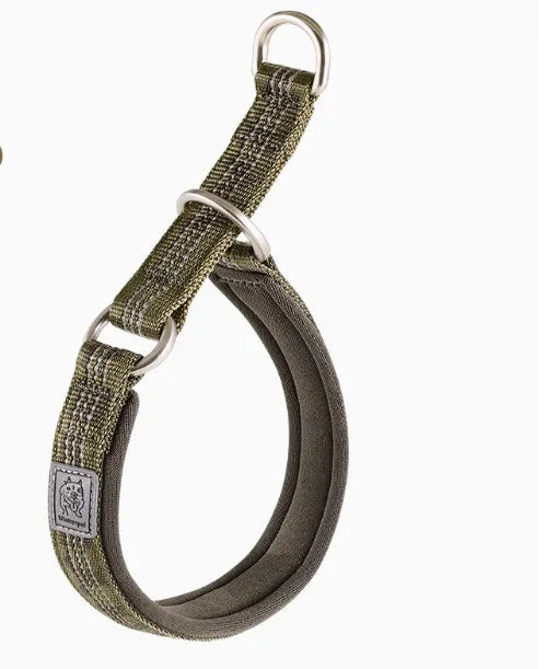 P-chain dog walking collar in reflective army green nylon with aluminium hardware, shown on size chart from 2XS to 3XL.