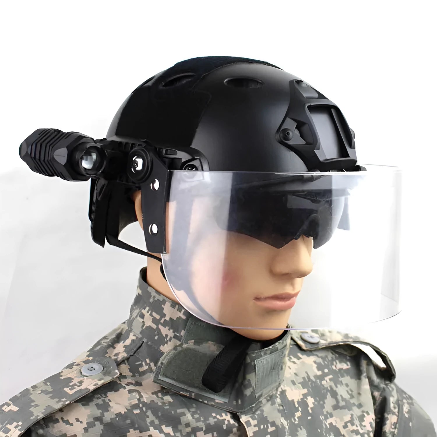 Transparent sports-style helmet visor with windproof lens, showing 30x15cm size and clear frame.