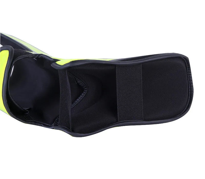Junior adult boxing leggings in Black with PU and EVA foam padding
