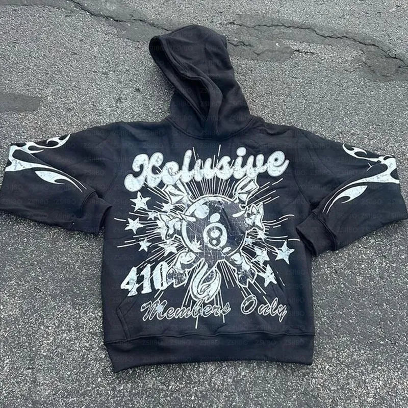 Loose-fitting street hipster pullover with personalised letter printing and a front pocket.