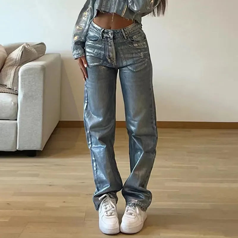 High waist straight leg denim jeans in washed blue with street hipster style and contrast colour details