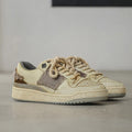 Beige vintage style skateboard sneakers with round toe and rubber sole