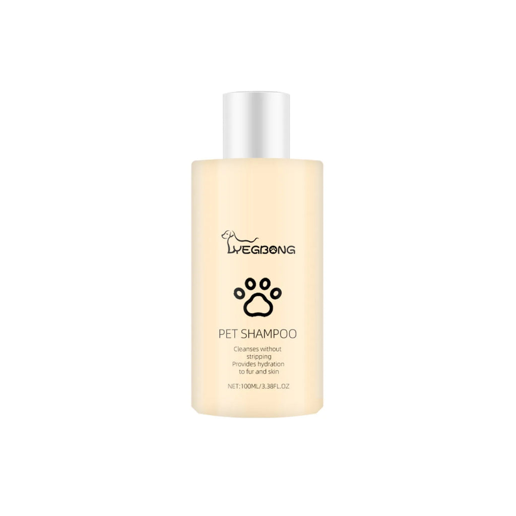 Pet shampoo bottle for dogs and cats with mild formula for soft, unknotted hair