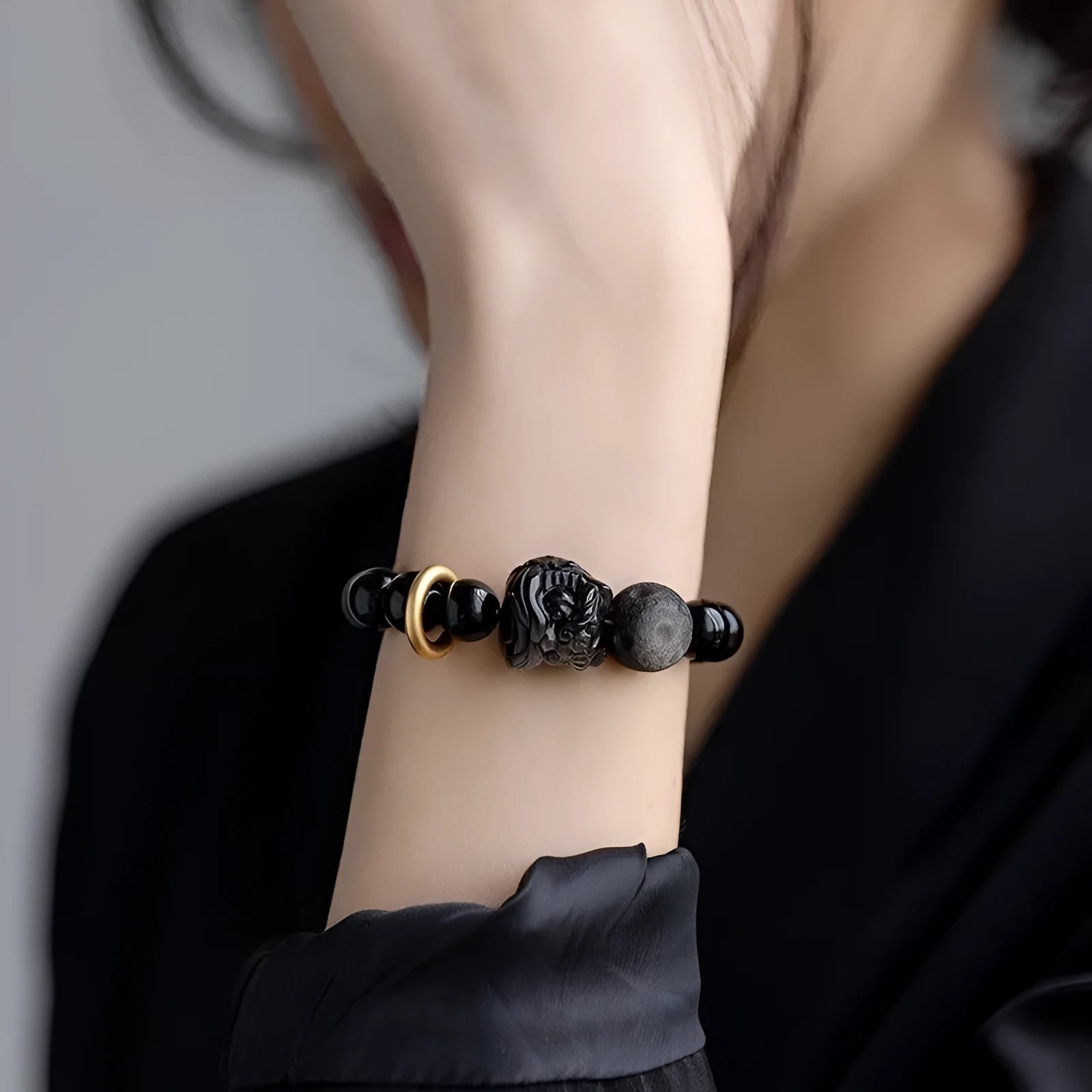 Chinese resin bracelet in S519 colour with contemporary OL fashion styling for men and women