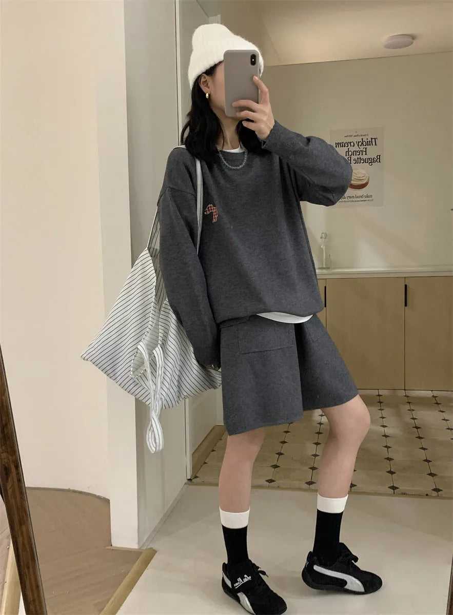 Women's casual knitted sweater and shorts suit in imitation cashmere fabric