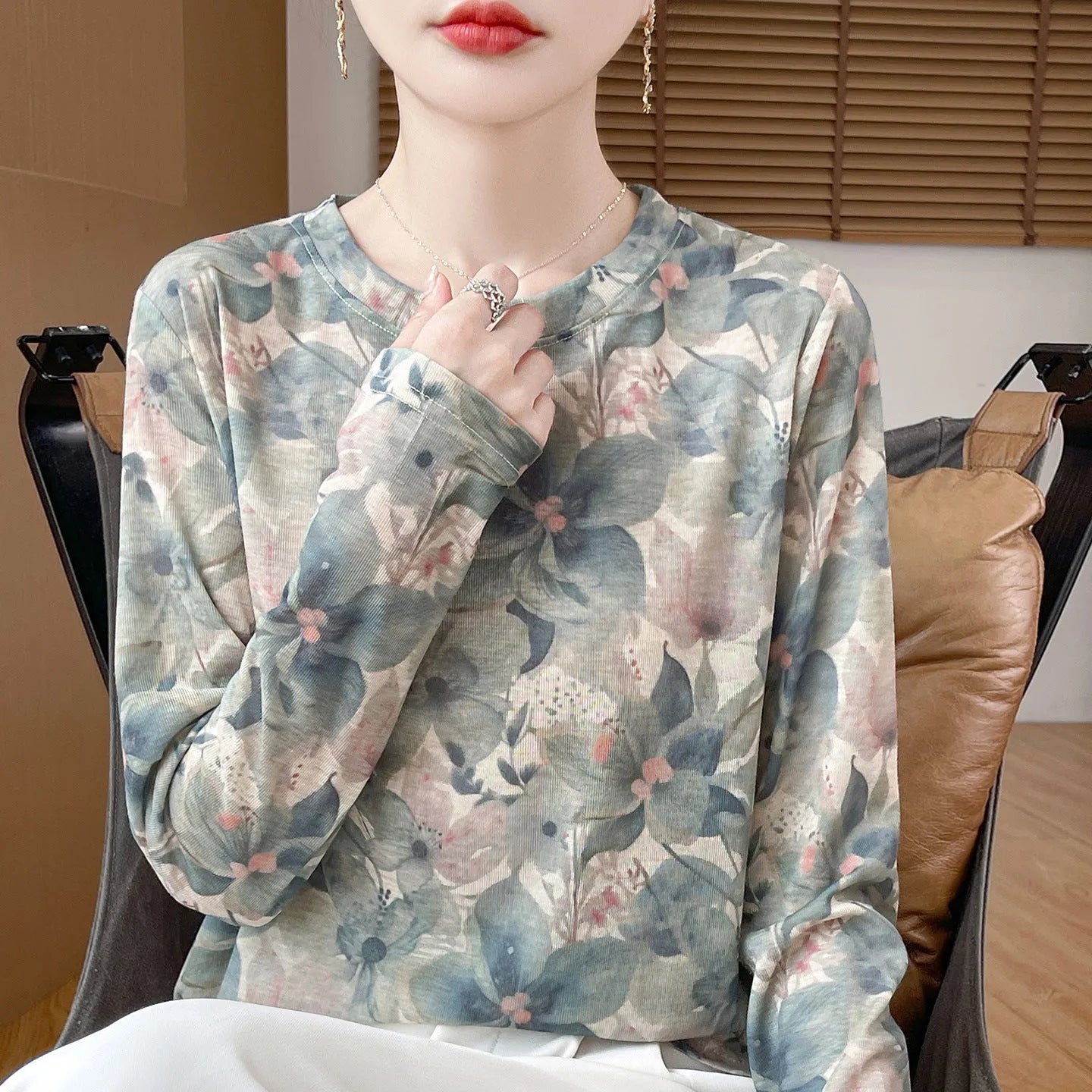 Round neck pullover shirt in Tencel cotton fabric with colourful floral print design