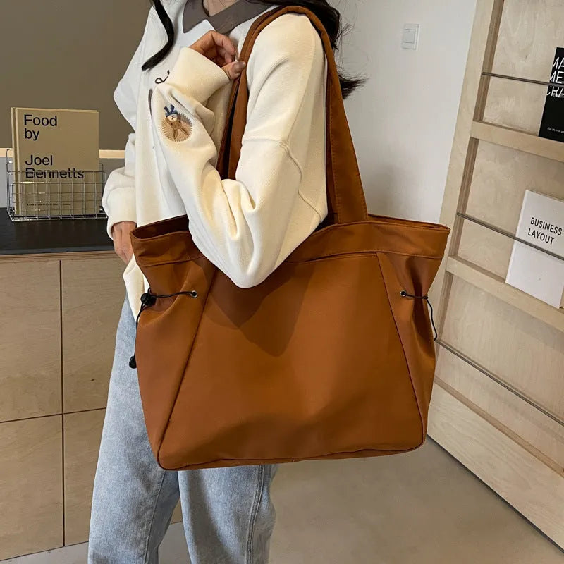 Soft foldable Oxford cloth commuter tote bag in street trend style