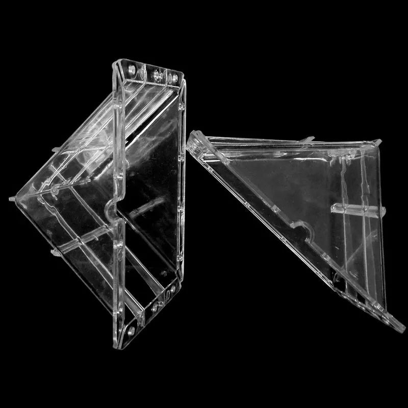 Square plastic growth mould for creating cube-shaped watermelons, dimensions 13x13x13cm.