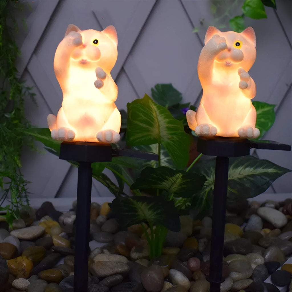 Brown resin cat-shaped solar garden light with LED, for courtyard decoration.