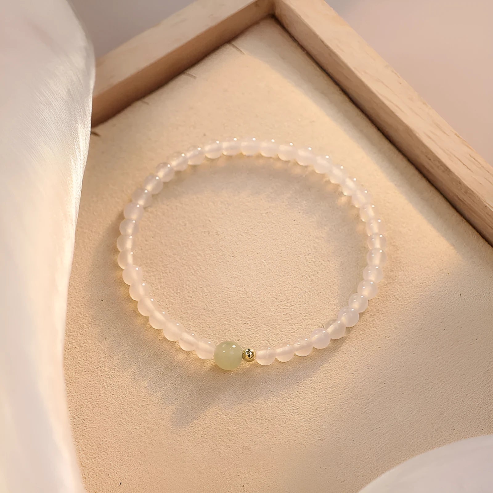 Natural white agate women's bracelet with adjustable cord in New Chinese style