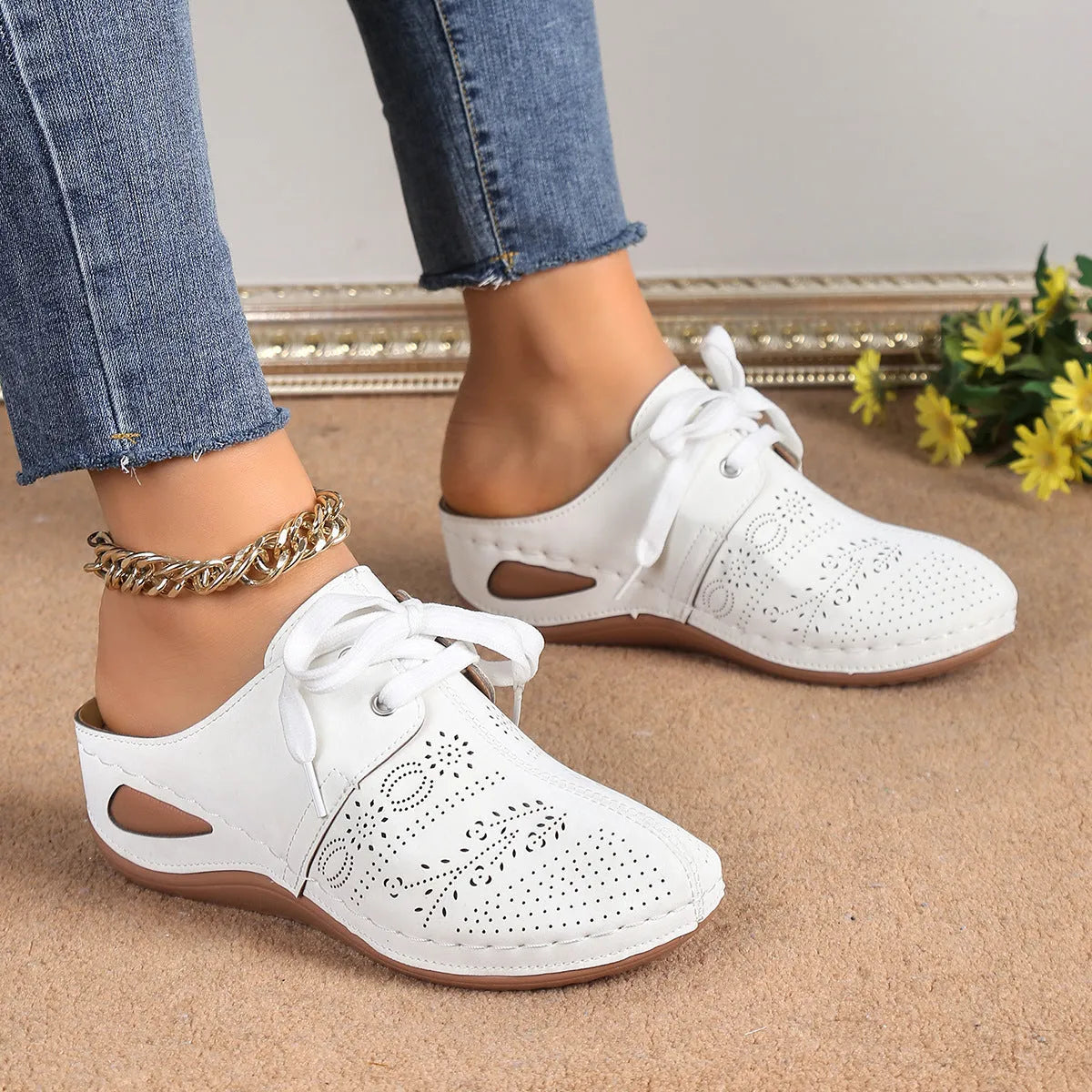 Women's lace-up wedge slippers in suede with hollow-out design and rubber sole