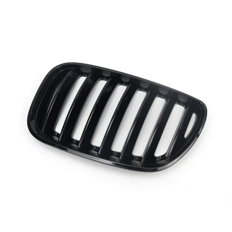 Bright Black BMW X5 E53 204 middle grid grille with medium mesh design