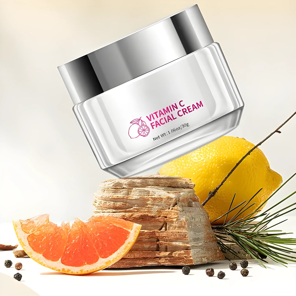 30g Vitamin C face cream in a white 6x6x5.2cm jar on a plain background.