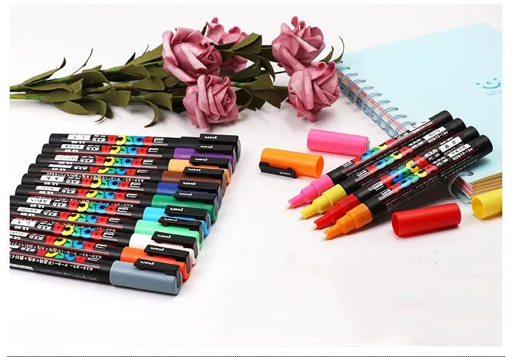 Doodle 0.9 acrylic marker 8-colour set in plastic case with red blue black white green yellow pink water blue markers