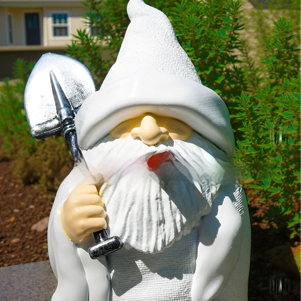 Resin smoking shovel dwarf Christmas garden ornament for outdoor festive display