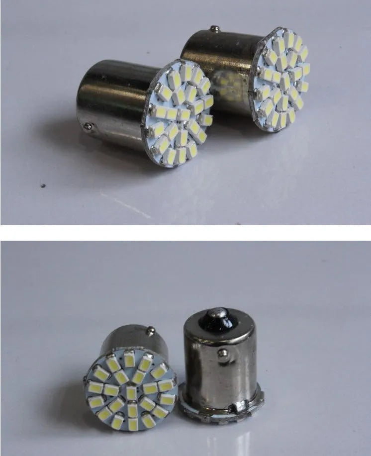 22-LED automotive brake light and turn signal unit with white LEDs and standard bayonet fitting