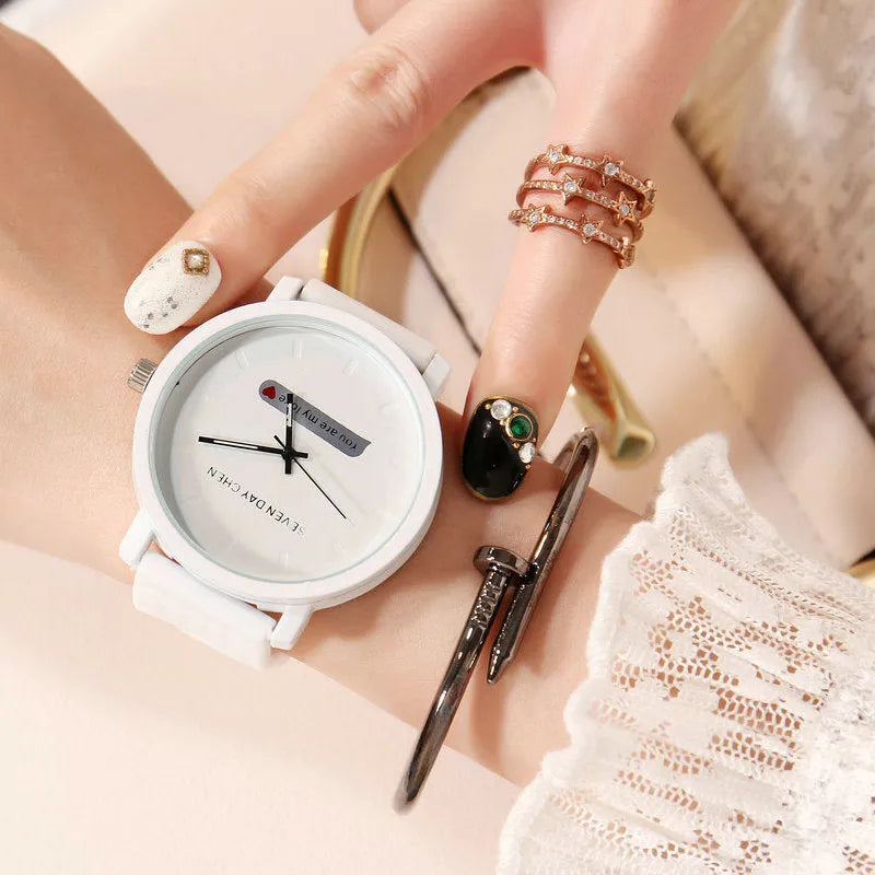 Unisex retro casual quartz watch with 45mm dial, silicone strap, and alloy case on wrist
