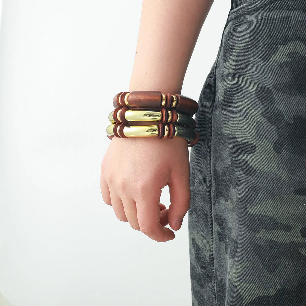 Women's multi-layer wooden necklace and bracelet set with alloy pendant and chain