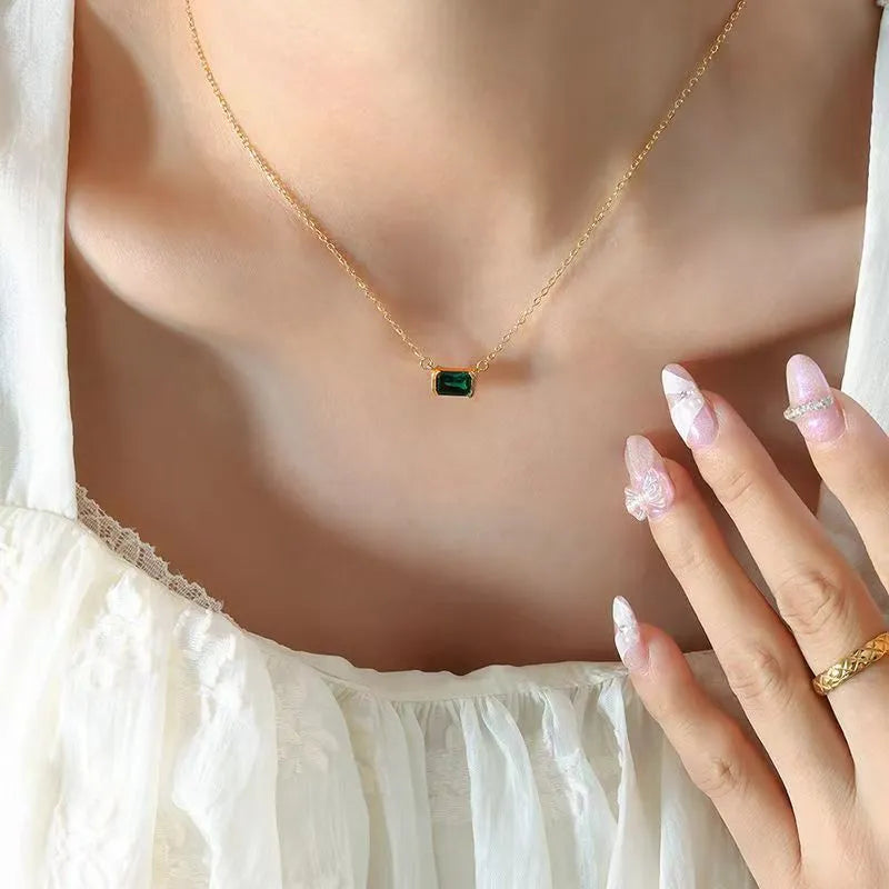 Women's gold geometric quadrilateral pendant necklace with LVzuan crystal inlays on chain