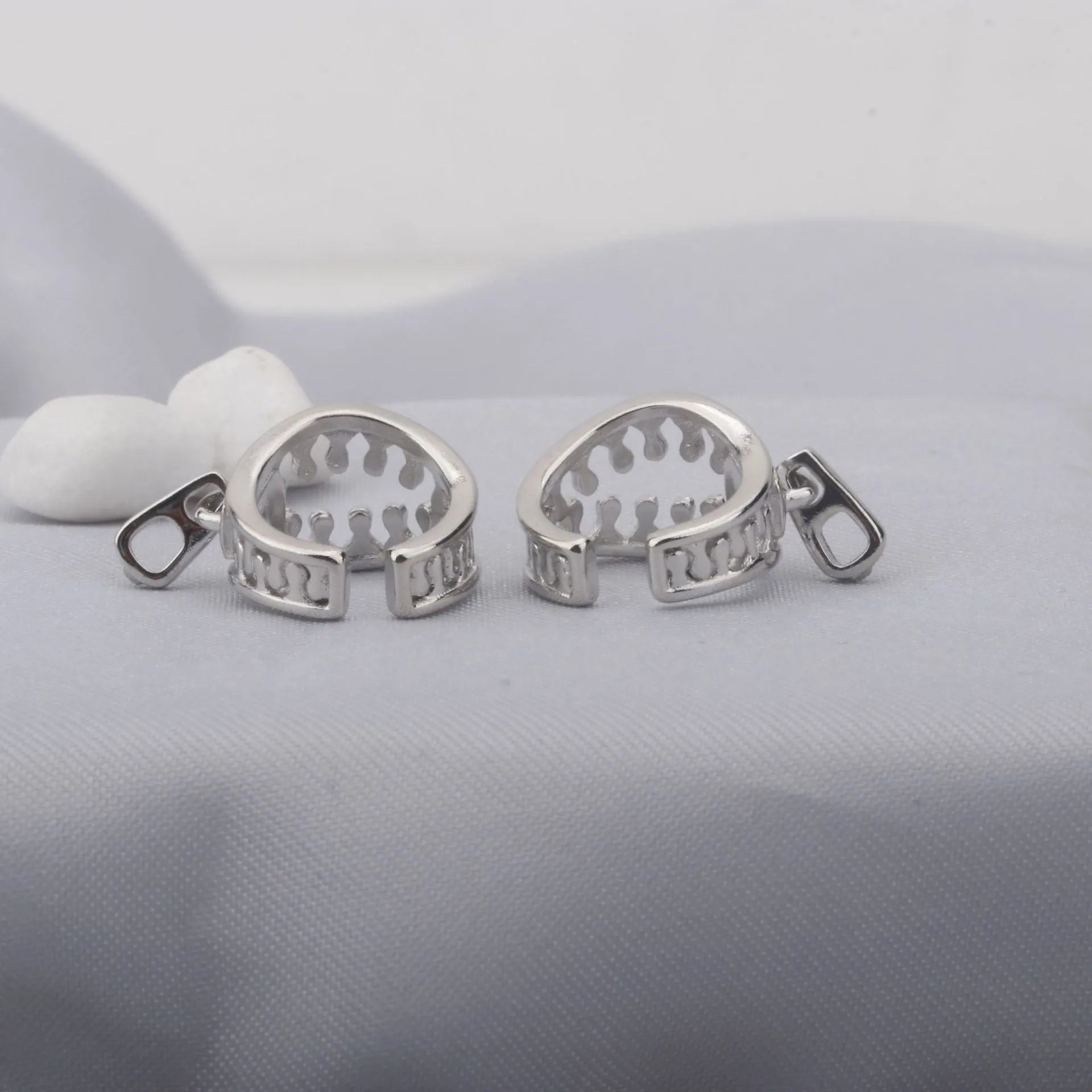 Copper geometric ear clip earrings with bone clip design in ES862 colour