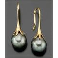 A pair of gold-coloured retro fashion earrings for women, made from electroplated alloy.