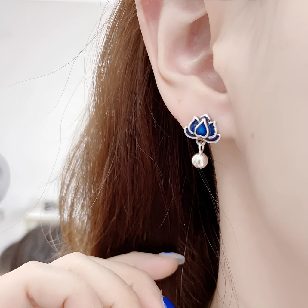 Silver Needle alloy lotus seedpod ear studs with tassel detail, 1.2cm wide.