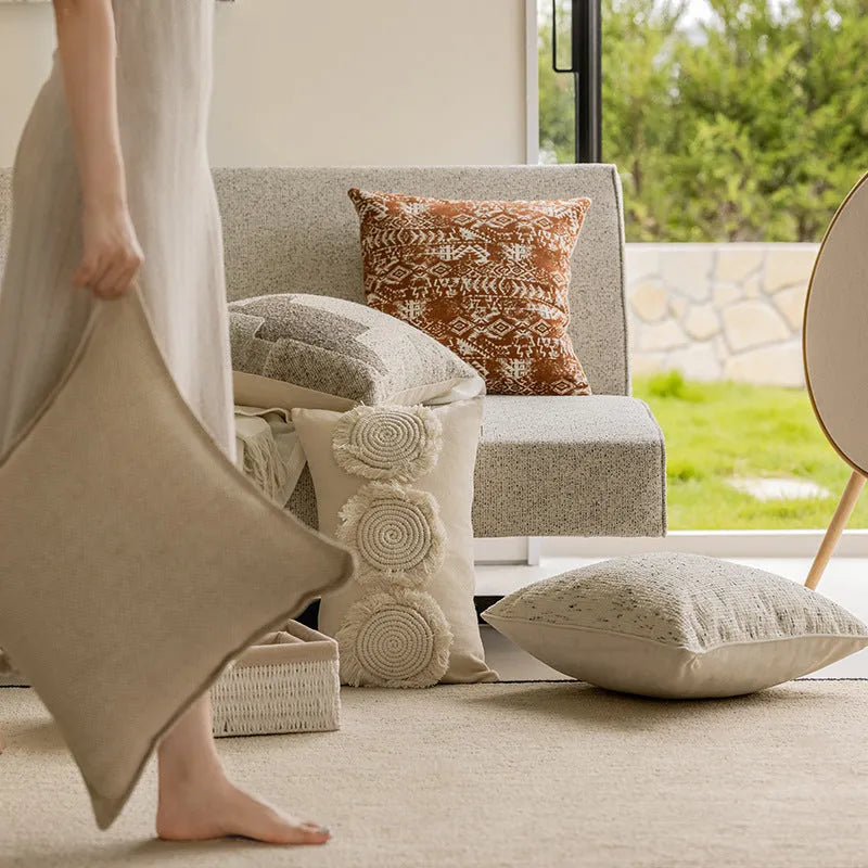 Solid colour and abstract pattern decorative cushion pillow for sofa in 45x45cm size.