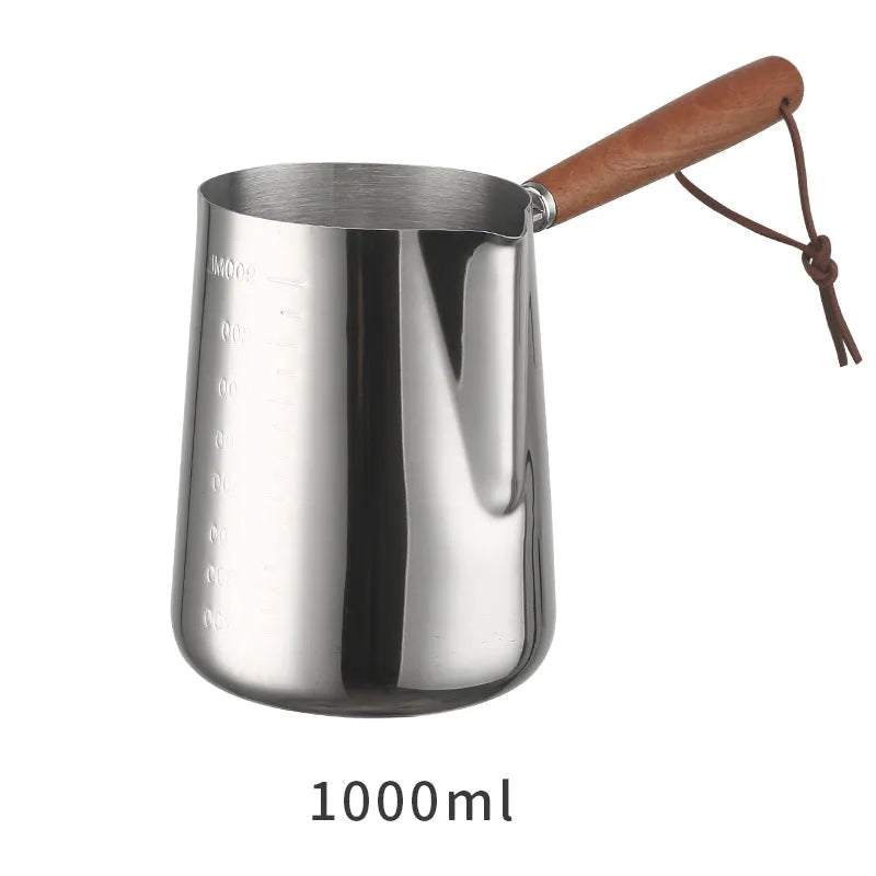Stainless steel garland coffee cup with wooden handle in 350ml, 600ml and 1000ml sizes.