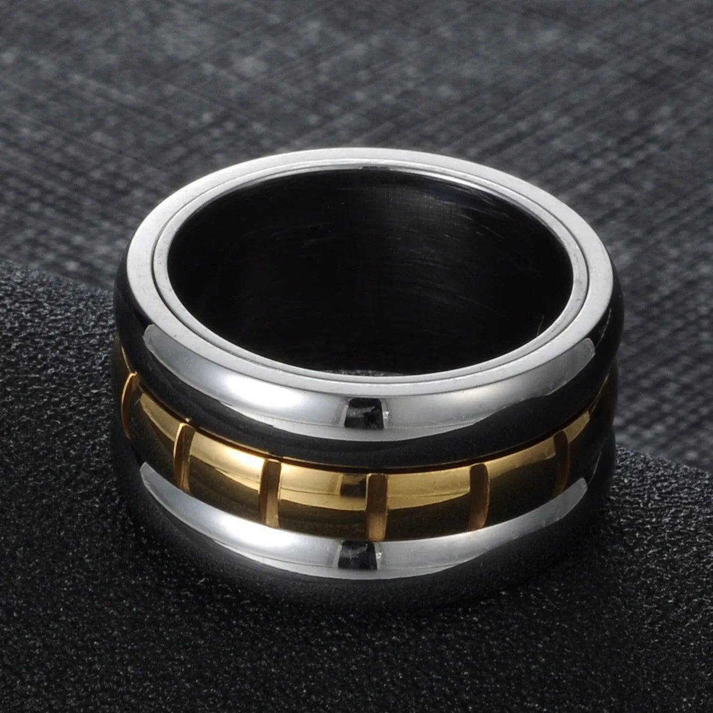 Gold titanium steel knuckle ring with ultra-wide tail and rotatable design
