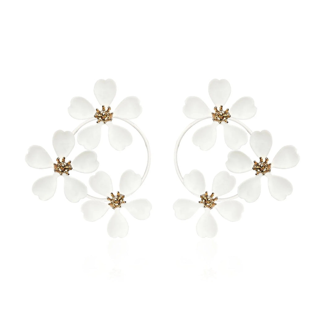 Retro flower earrings for women in black or white with iron construction and baking varnish finish