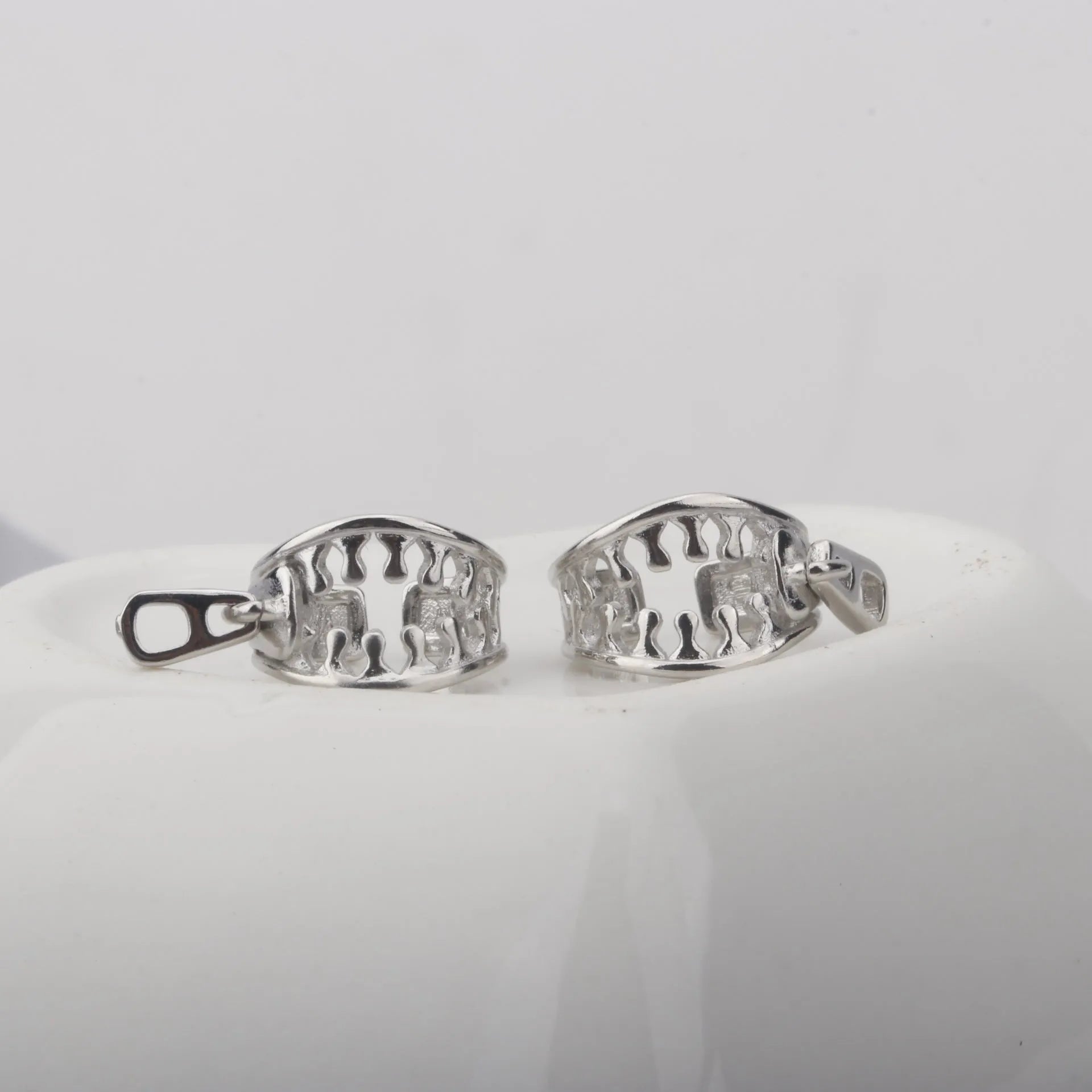 Copper geometric ear clip earrings with bone clip design in ES862 colour
