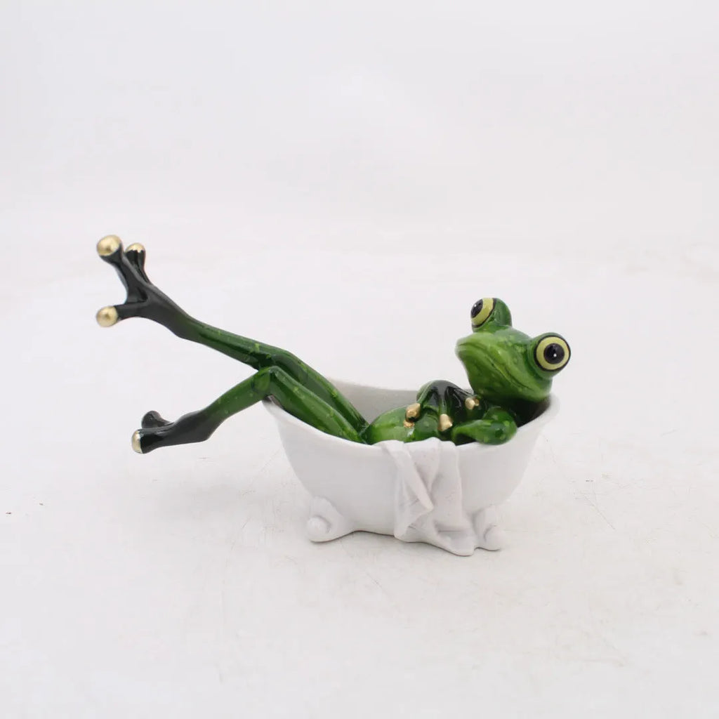 Pastoral style resin frog figurine decoration for shelf display