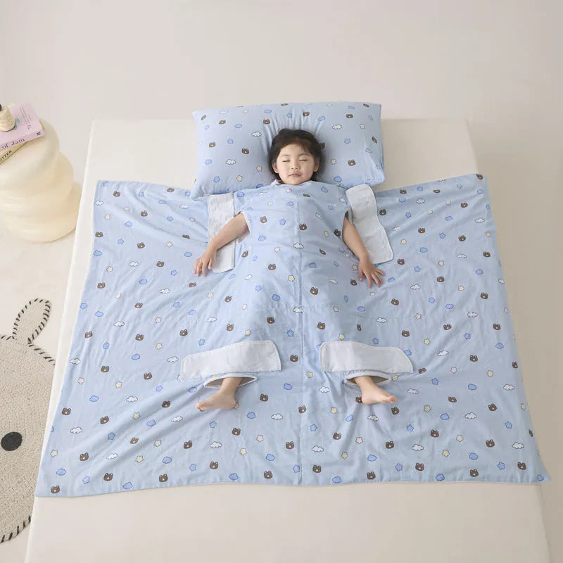 Summer anti-kick sleeping bag cover blanket in chemical fibre with colourful pattern designs