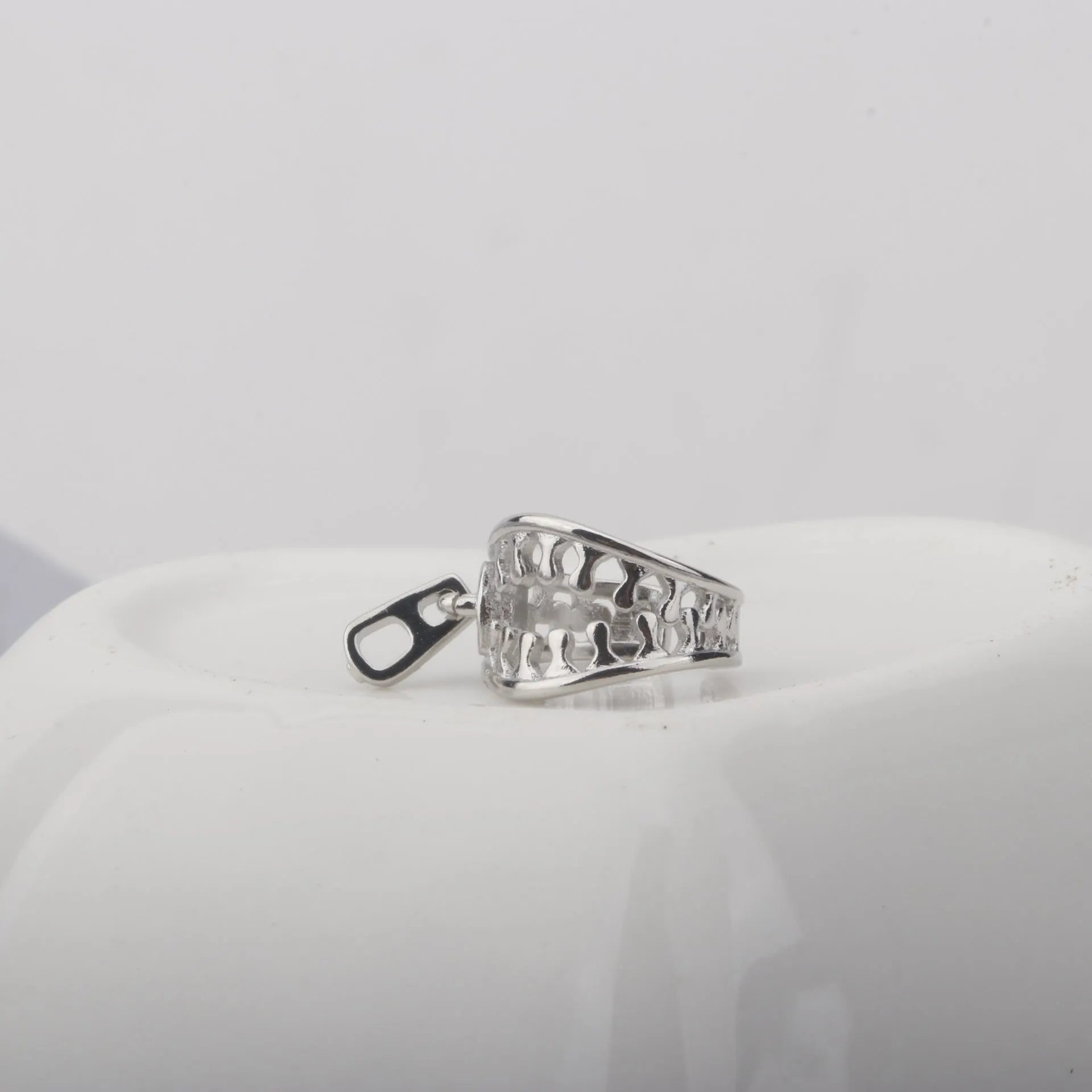Copper geometric ear clip earrings with bone clip design in ES862 colour