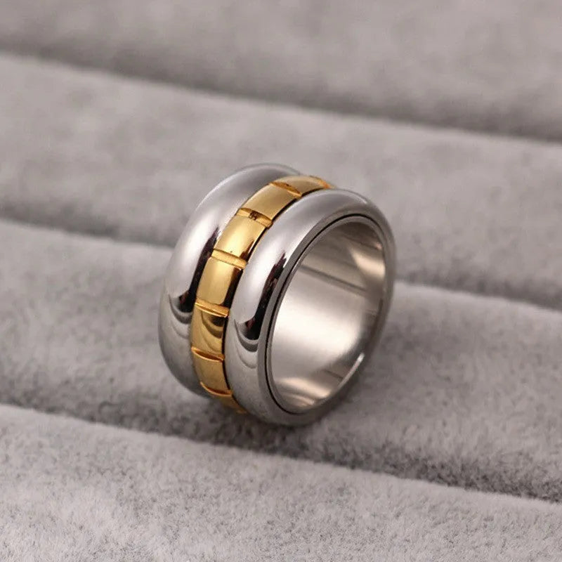 Gold titanium steel knuckle ring with ultra-wide tail and rotatable design