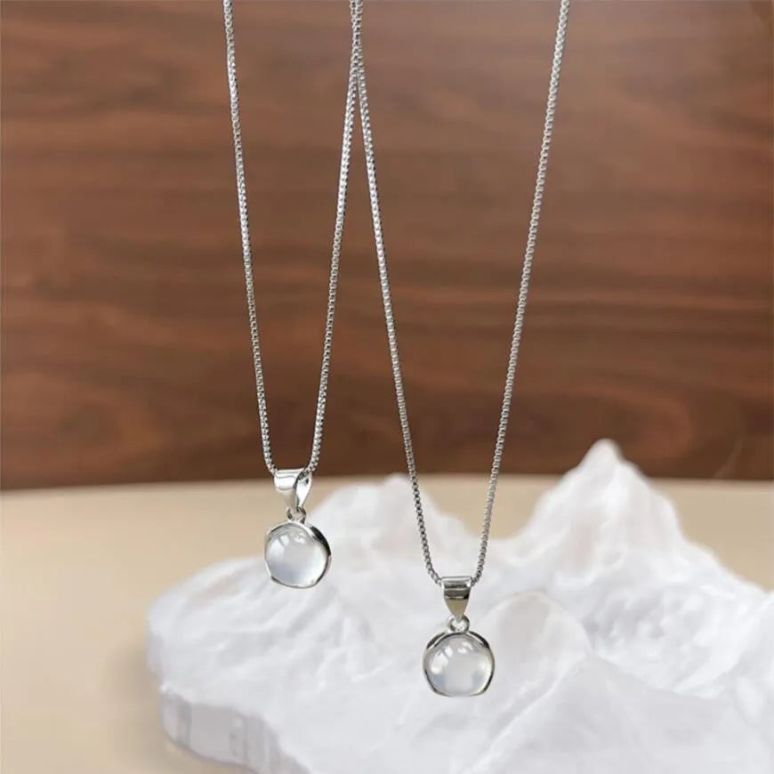 Korean-style oval pendant necklace with artificial crystal centrepiece on adjustable 21-50cm chain