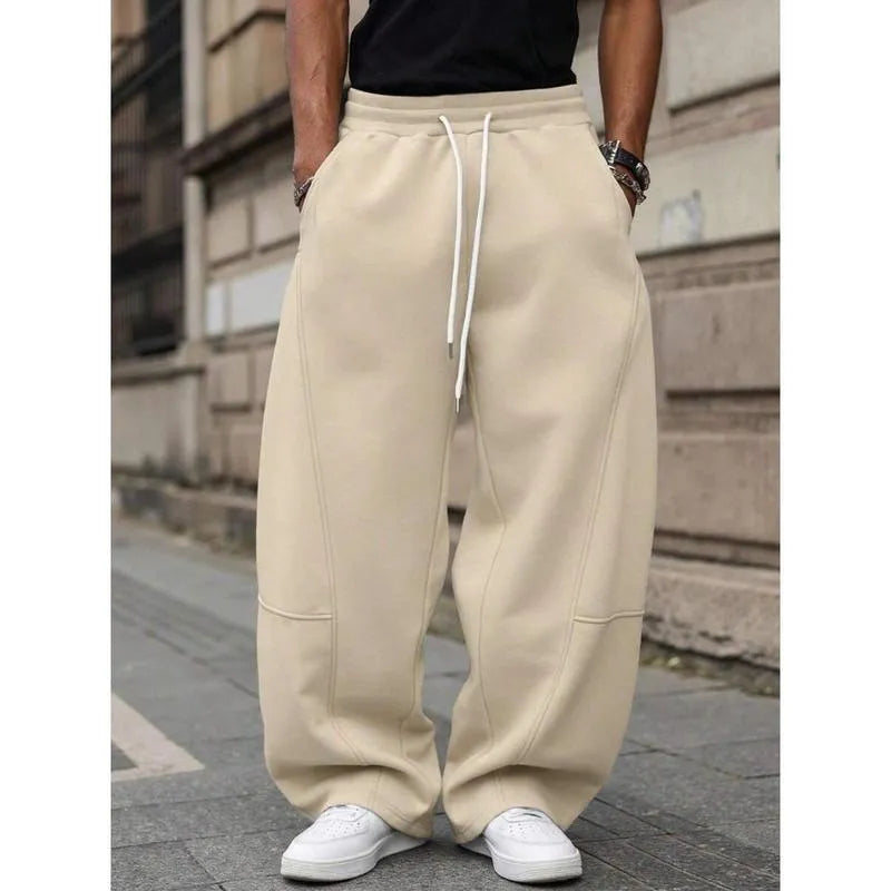 Men's straight-leg trousers in black colour with high waist and cropped length design